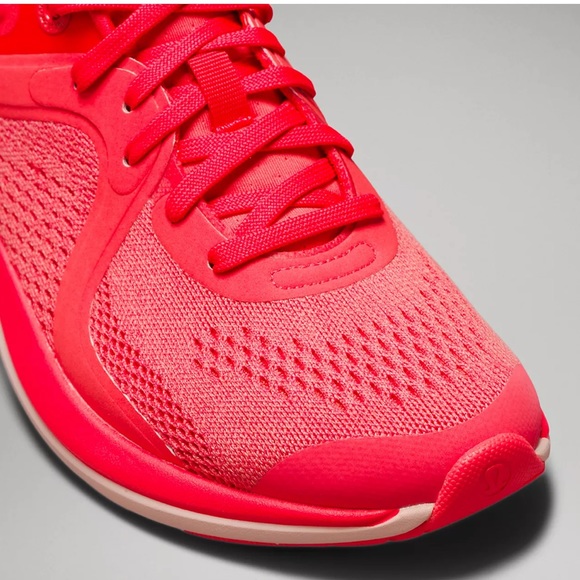 New in box lululemon Chargefeel Low Women's Workout Sneaker 7 - Picture 6 of 6